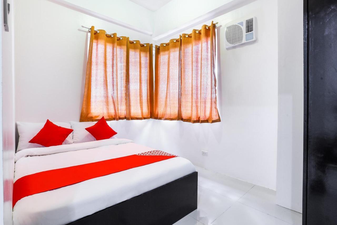 Oyo 505 Jardin Suites Manila Exterior photo