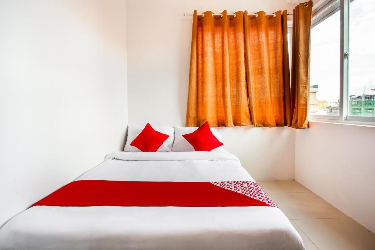Oyo 505 Jardin Suites Manila Exterior photo